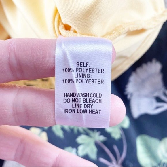 Lulu’s Love Poem Yellow Lace Embroidered Mini Dress Size Medium - Picture 4 of 8